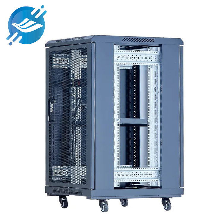 1. Цврста структура: Мрежните кабинети обично се направени од метални материјали и имаат цврста структура која може да ја заштити мрежната опрема од надворешно оштетување.2. Дизајн за дисипација на топлина: Мрежните кабинети обично се опремени со отвори за вентилација и вентилатори за да се осигура дека мрежната опрема има добра средина за ладење во внатрешноста на кабинетот.3. Приспособливост: Внатрешниот простор на мрежниот кабинет може да се подели и прилагоди по потреба за да се сместат различни големини и типови на мрежна опрема.4. Складирање и заштита: Мрежните кабинети се користат за складирање и заштита на различна мрежна опрема, како што се рутери, прекинувачи, сервери итн., за да се обезбеди безбедност и чистота на опремата.5. Дисипација и управување со топлина: Мрежните кабинети обезбедуваат добра средина за дисипација на топлина и можат да управуваат со распоредот и поврзувањата на мрежната опрема, што го олеснува одржувањето и управувањето со мрежната опрема.6. Безбедност и доверливост: Мрежните кабинети обично се опремени со брави за да се обезбеди безбедност и доверливост на мрежната опрема.7. Опсег на употреба: Мрежните кабинети се широко користени во различни прилики, вклучувајќи корпоративни канцеларии, центри за податоци, комуникациски базни станици итн. Се користи за складирање и управување со различна мрежна опрема за да се обезбеди нормално функционирање и безбедност на мрежната опрема.
